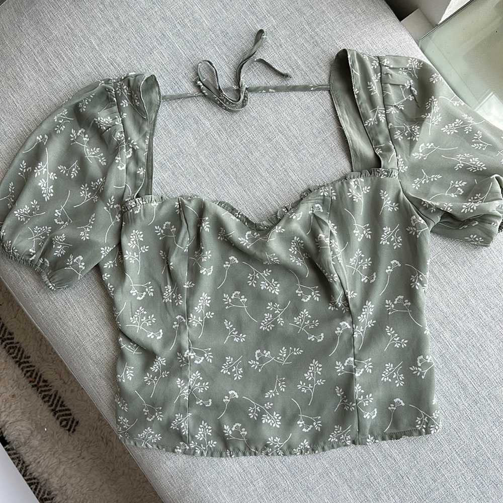 A&F Sage Floral Blouse, size M